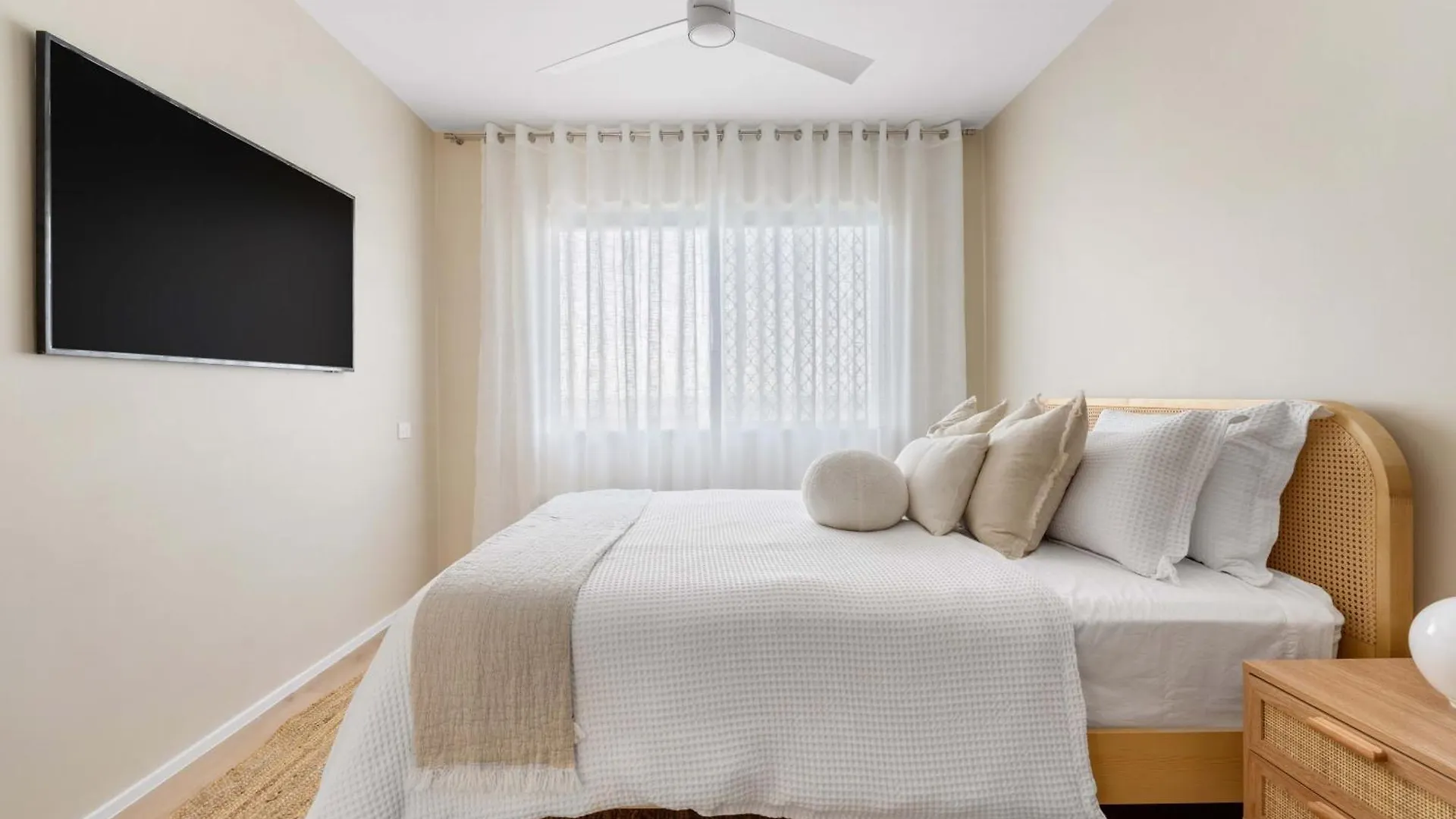 Direct Ocean Front Apartment Redcliffe 0*,