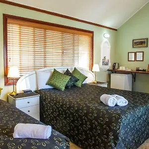 Ainslie Manor Redcliffe